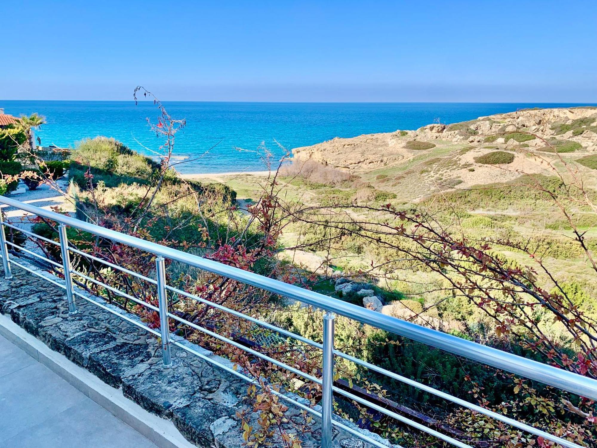 Boho Bay Apartment Akanthou Exteriör bild